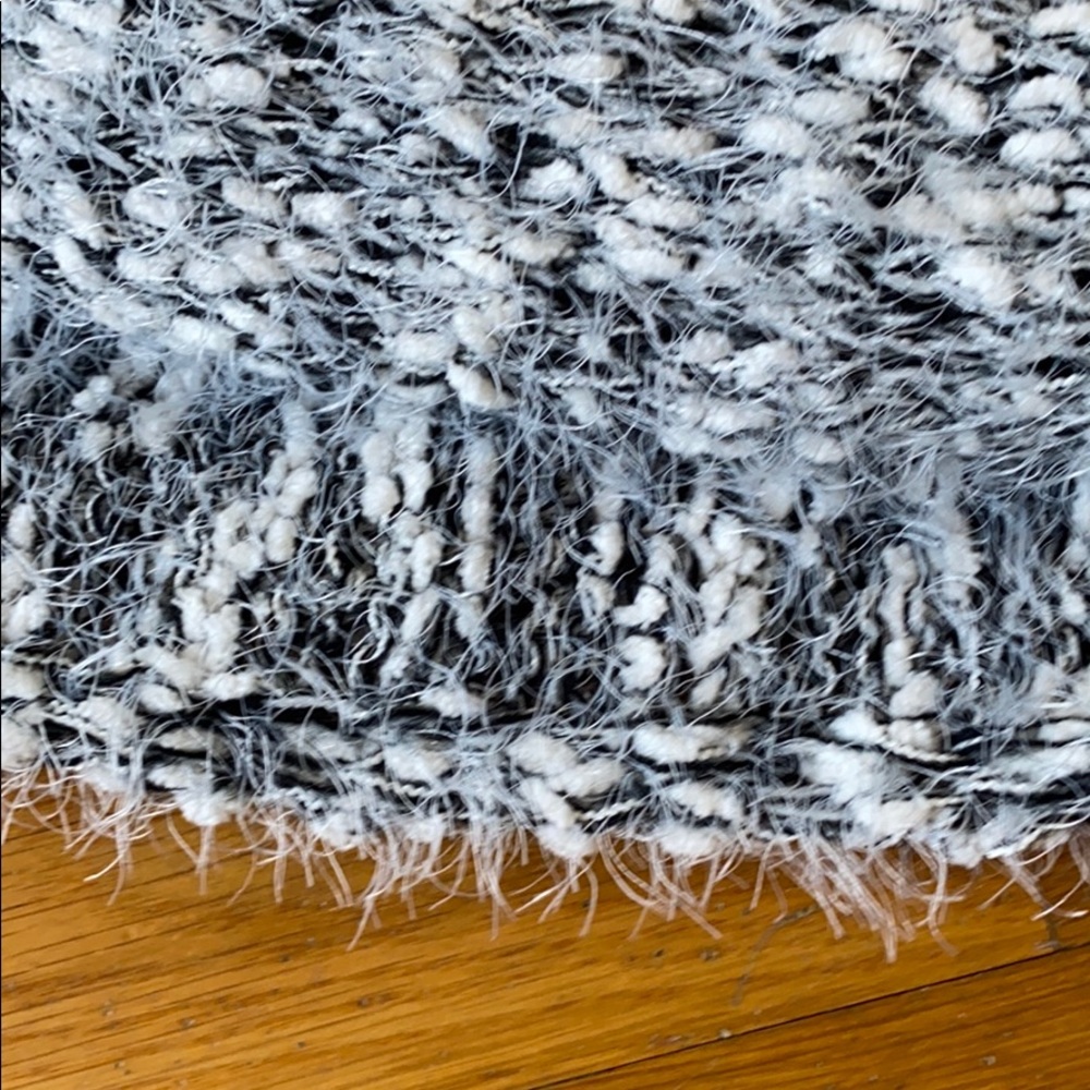 Bass Scarf - Picture 8 of 9